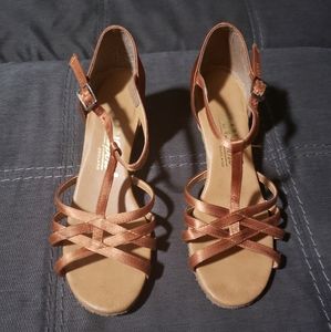 Ballroom dance shoes